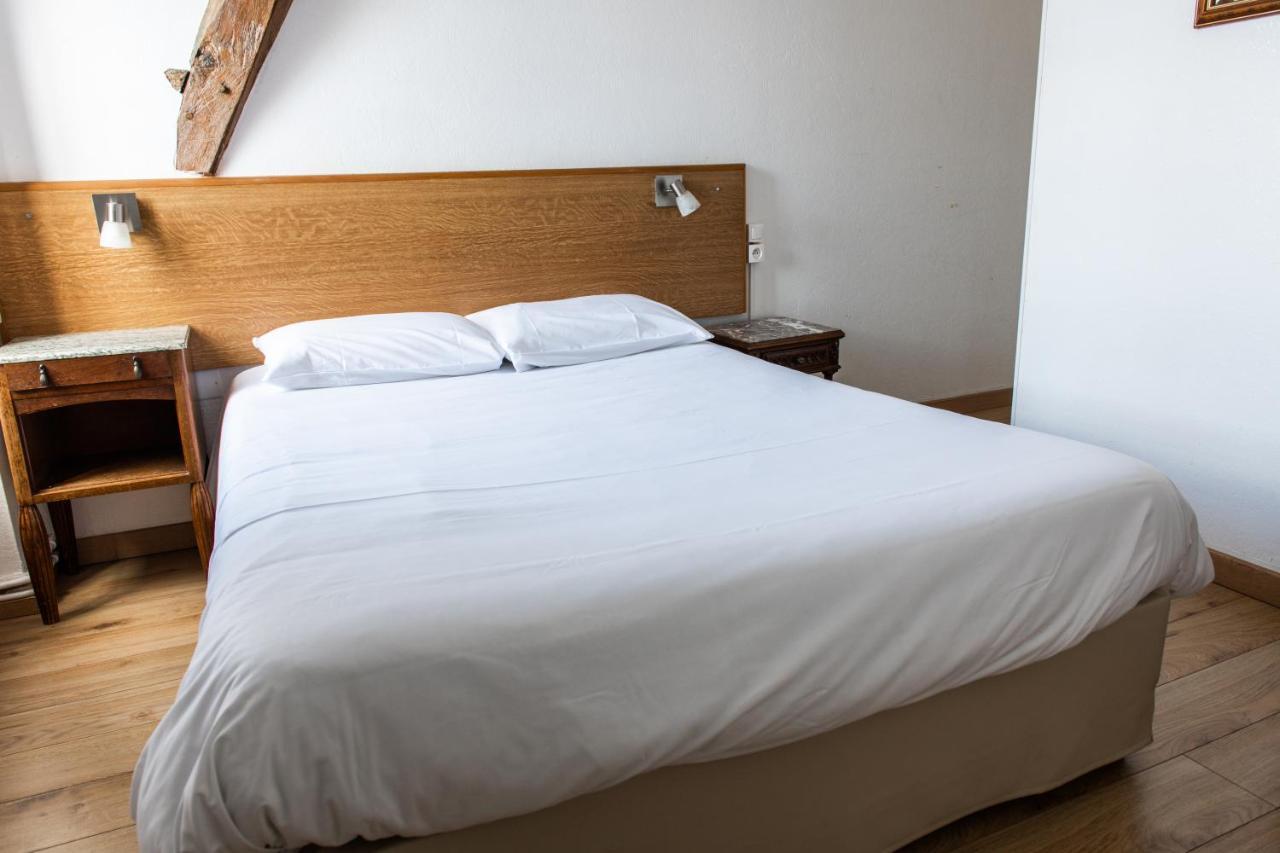 Hotel Le Relais Des Templiers Beaugency Exterior foto