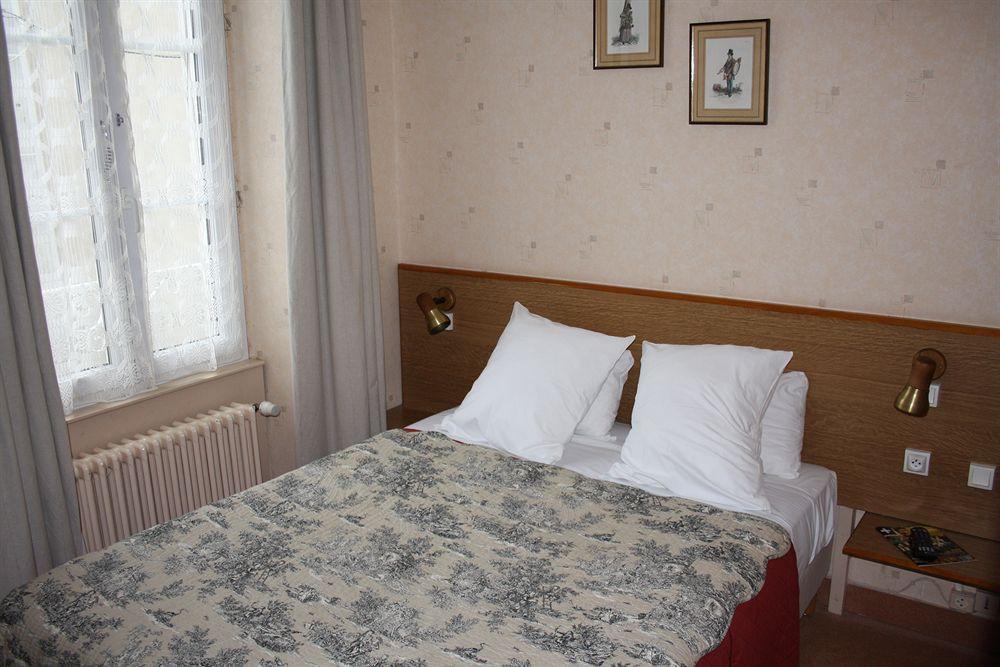 Hotel Le Relais Des Templiers Beaugency Exterior foto